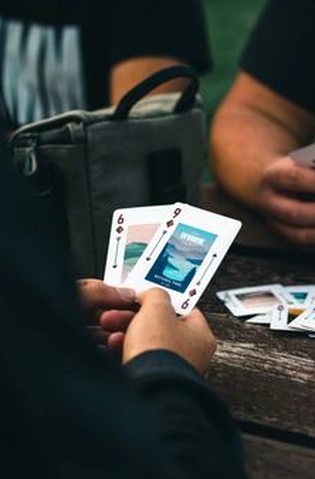 tiến lên trực tuyến Debet